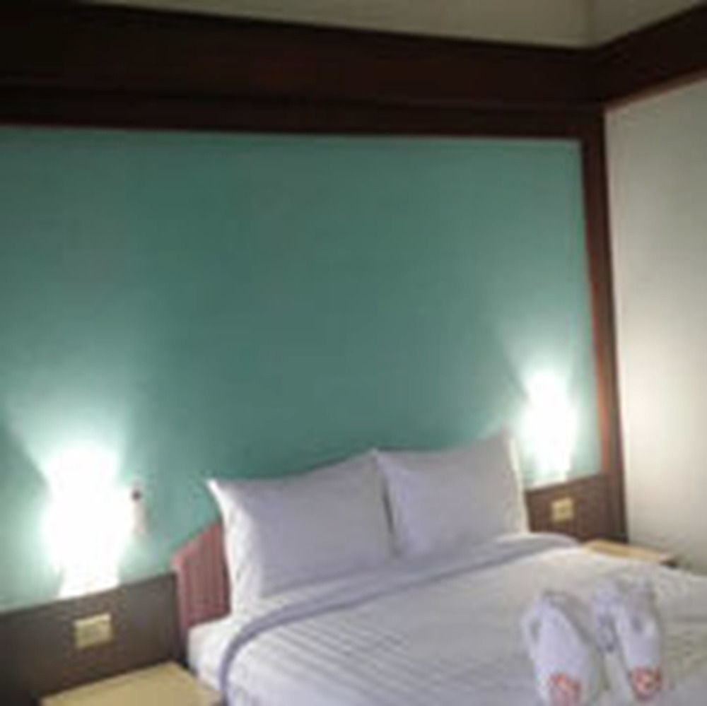 The 1 Place Hat Yai Exterior photo