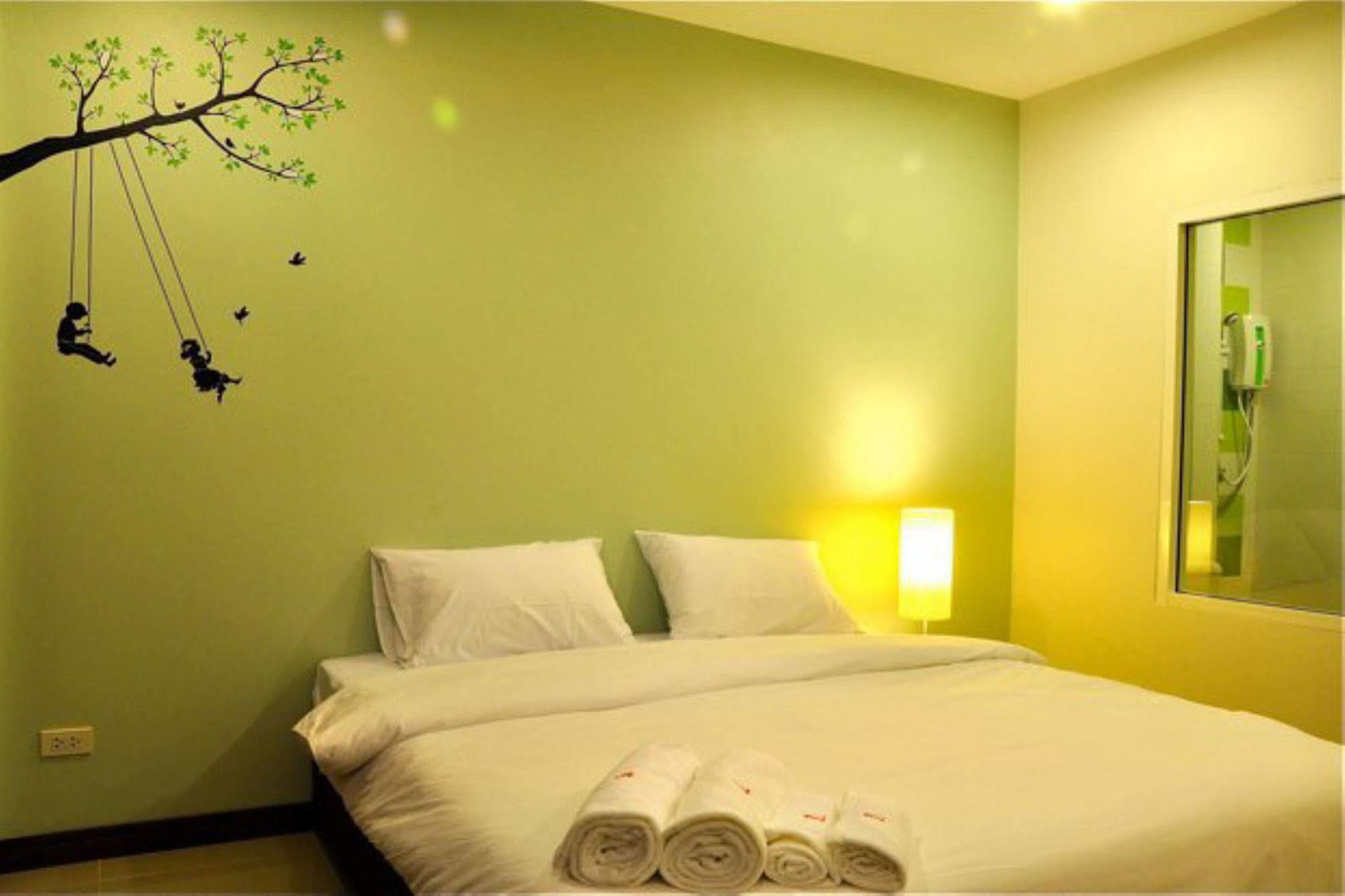 The 1 Place Hat Yai Exterior photo